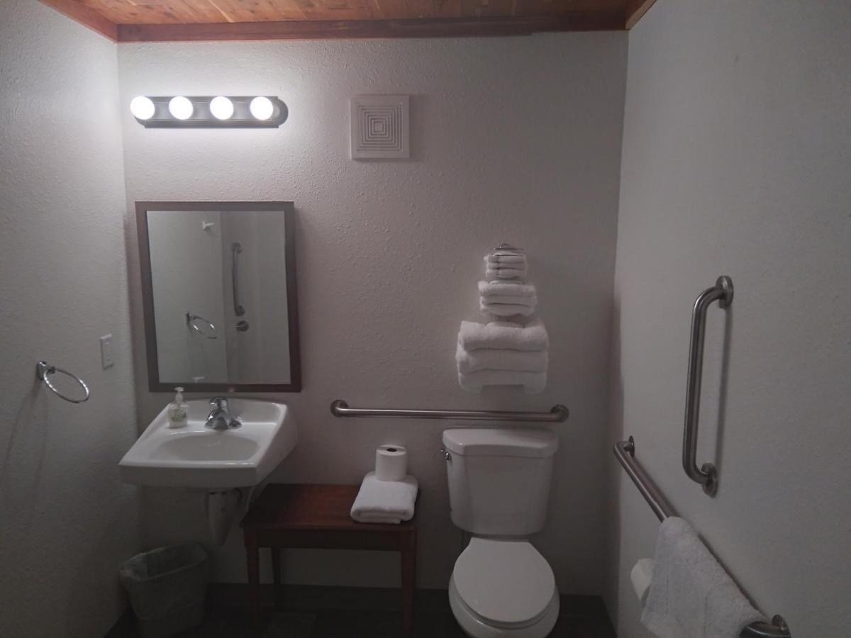 Comfort Zone Inn Rothsay المظهر الخارجي الصورة