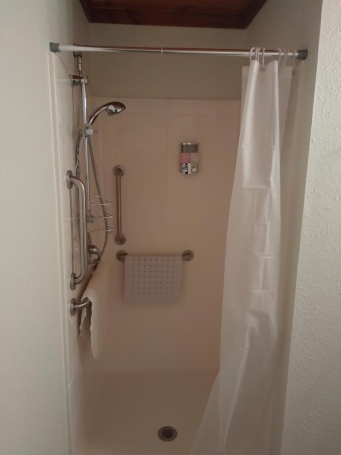 Comfort Zone Inn Rothsay المظهر الخارجي الصورة